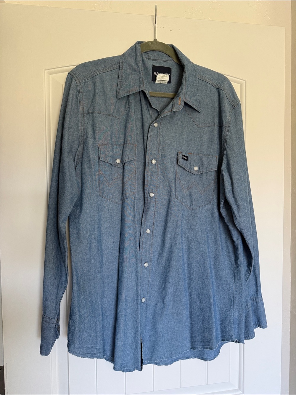 Wrangler pearl Snap button up shirt